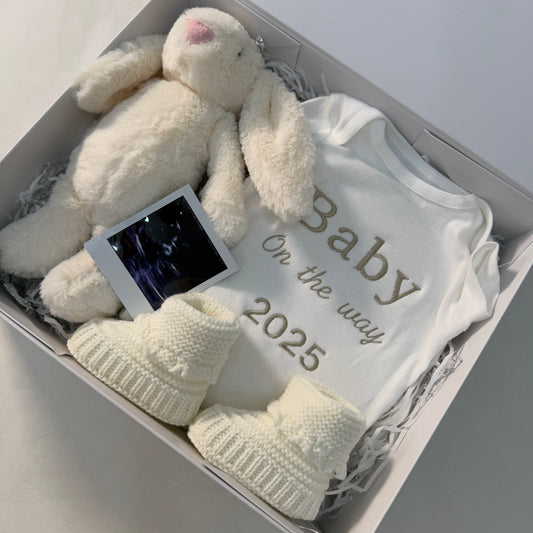 Baby Announcement / Anuncio de embarazo