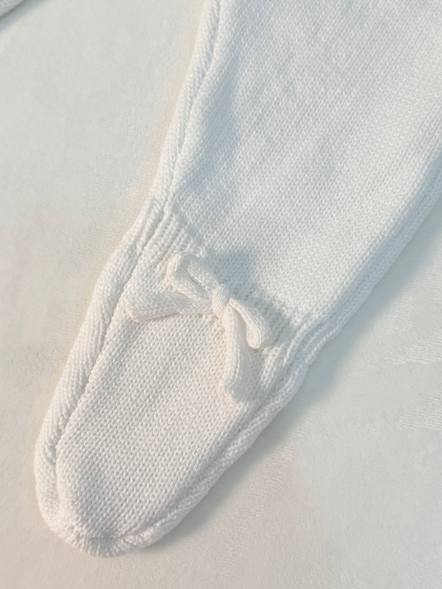 Conjunto tejido blanco unisex