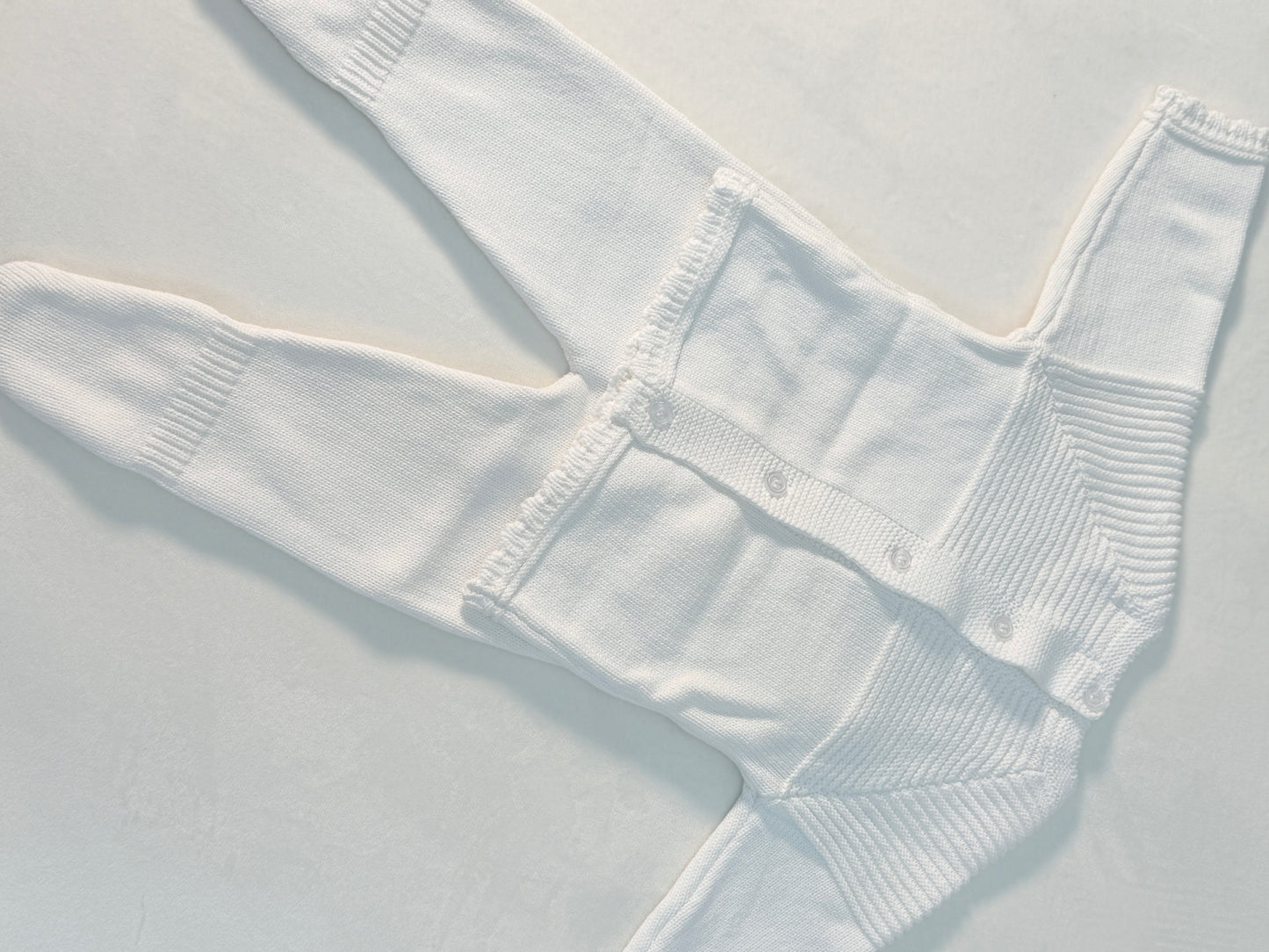 Conjunto tejido blanco unisex