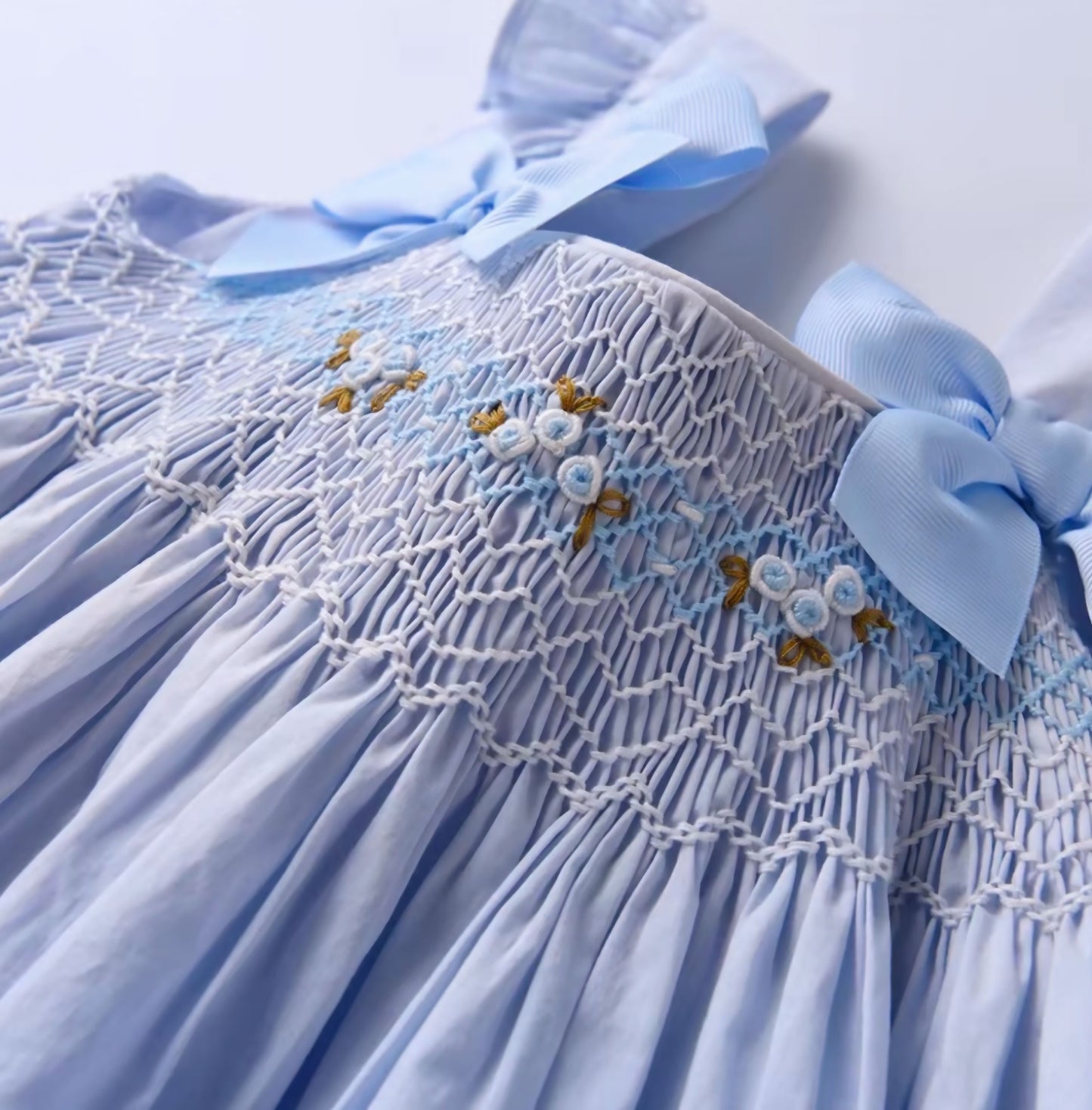 Conjunto de Blusa Azul Pastel con Bloomers