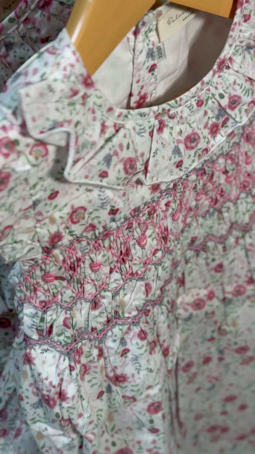 Vestido floral con volantes Emma